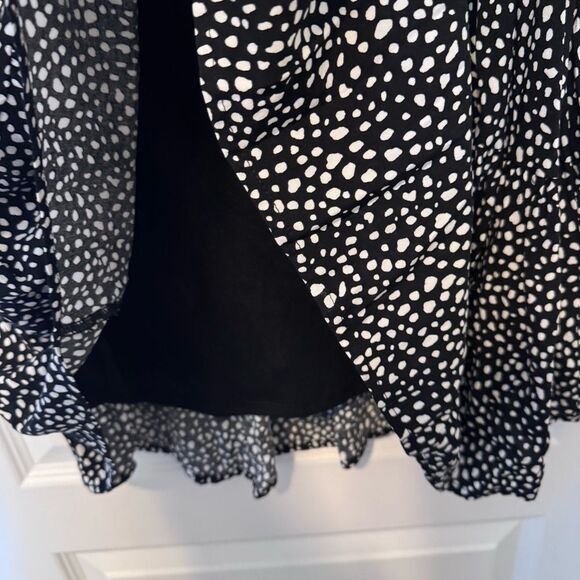 Altard State Black & White Tiered Ruffle Hem Long Sleeve Dress NWT Size Small - Picture 6 of 10